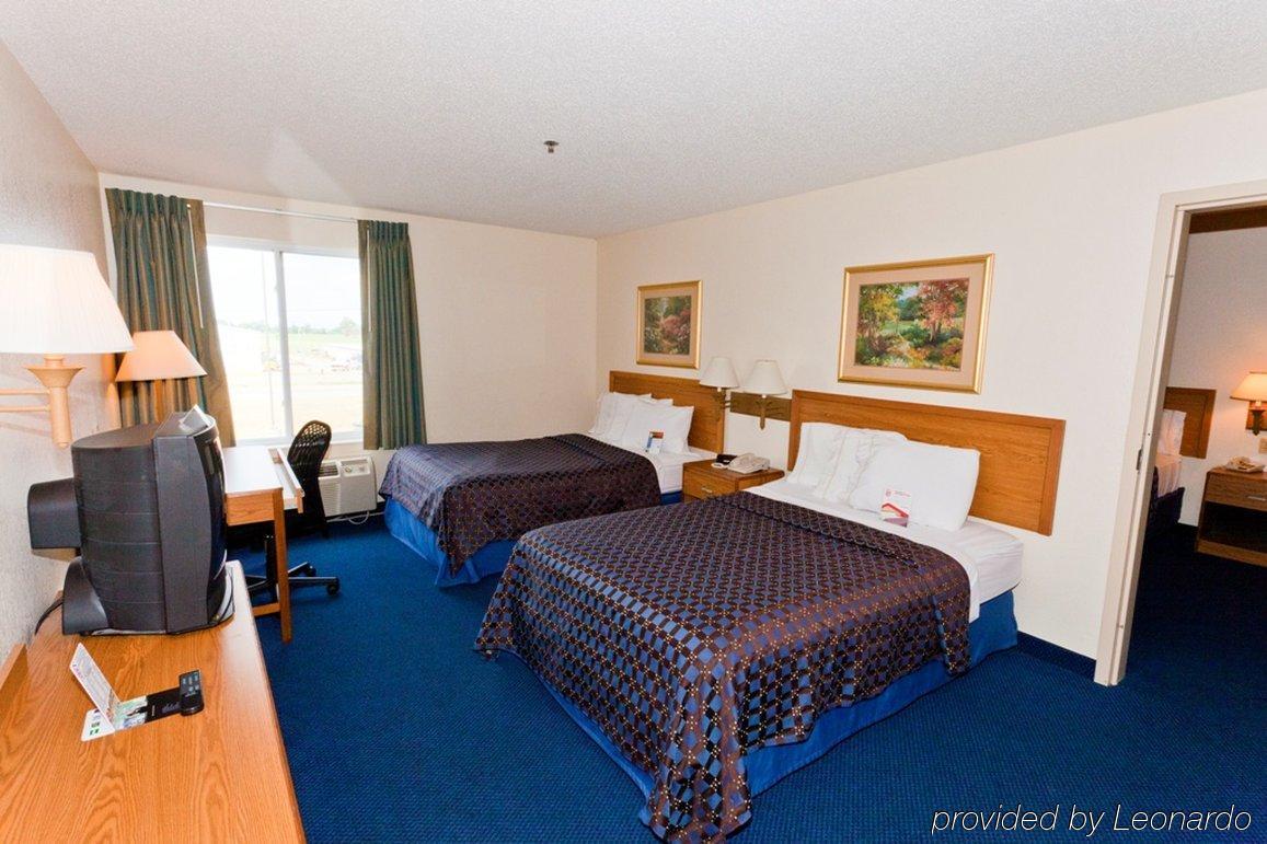 Red Roof Inn Clyde Rom bilde